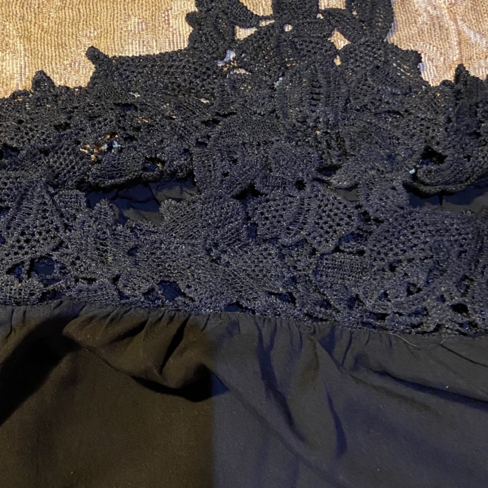 LACE TOP - Picture 4 of 5